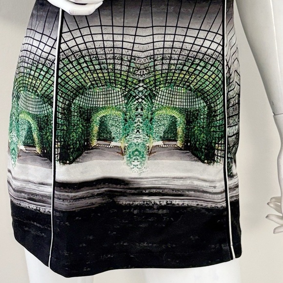 Vintage Y2K Save the Queen Euro Black & Green Sleeveless Garden Print Mini Dress - Picture 4 of 8